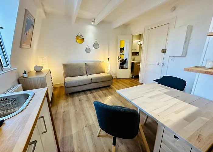 Hissez - Idealement Place, Plage, Restaurants, Commerces Trouville-sur-Mer